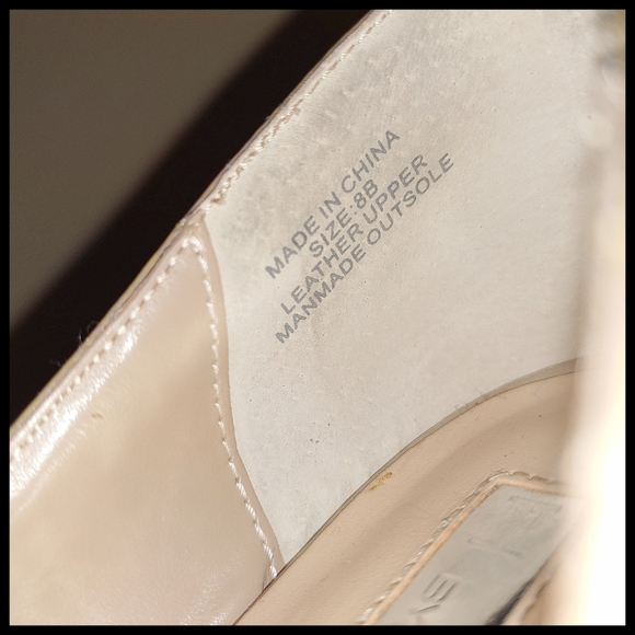 H by Halston Platform Pumps - Picture 11 of 12